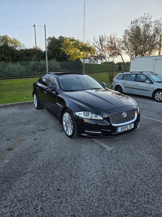 Jaguar XJ 3.0 D 275 cavalos ano 2010 posso aceitar trocas