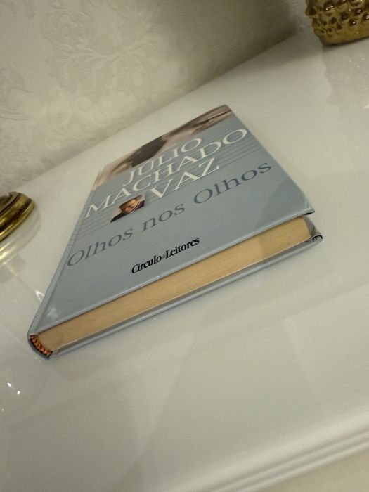 Livro Olhos nos Olhos de Júlio Machado Vaz