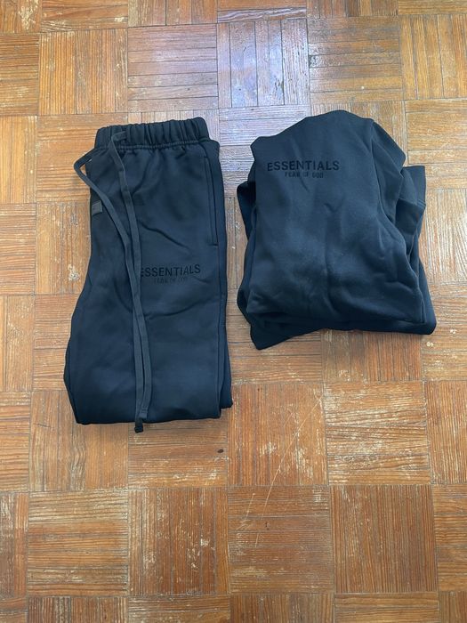 Conjunto preto da Essentials