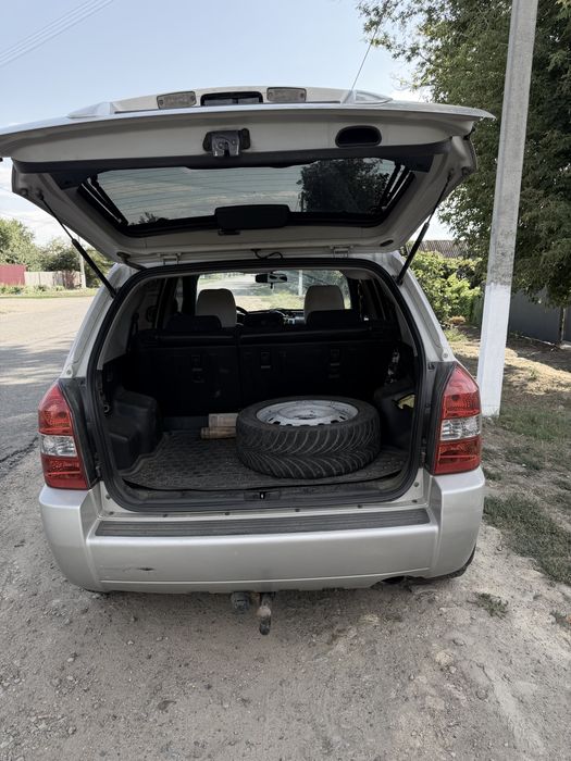 HYUNDAI TUCSON 2006 VIN KMHJN81BP7U572135 фото оголошення 4 з 9