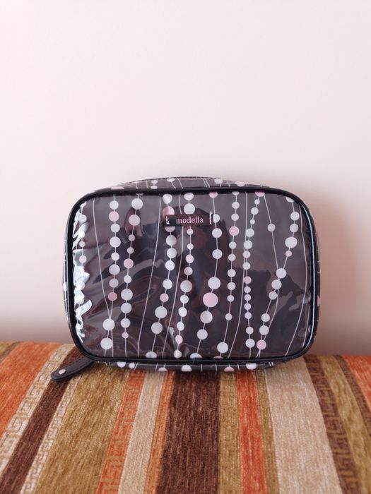 Продам косметичкі