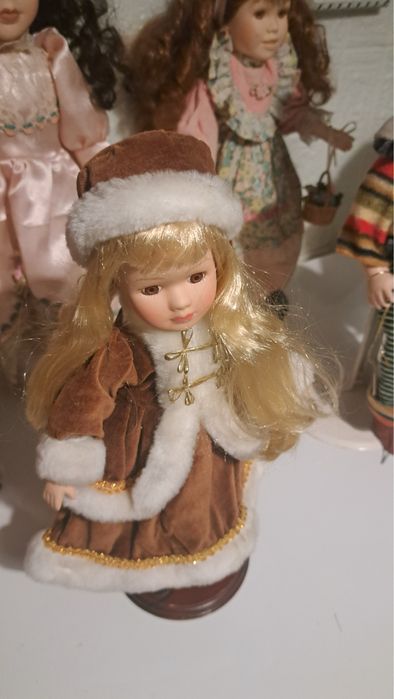 Bonecas de porcelana