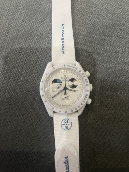 Relógio swatch x omega mission to earthphase moongold