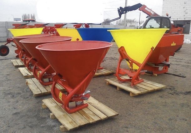 Разбрасыватель удобрений Польша (розкидач міндобрив) рум 1000, Мвд