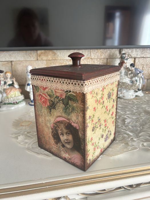 Винтажная коробка для печенья