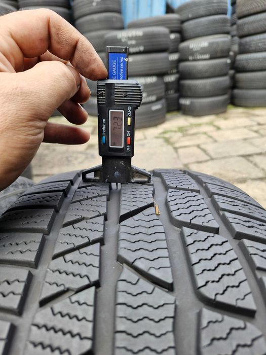 Opony Zimowe 235/45R19 ContiWinterContact TS830P 4szt Montaż 7,5mm