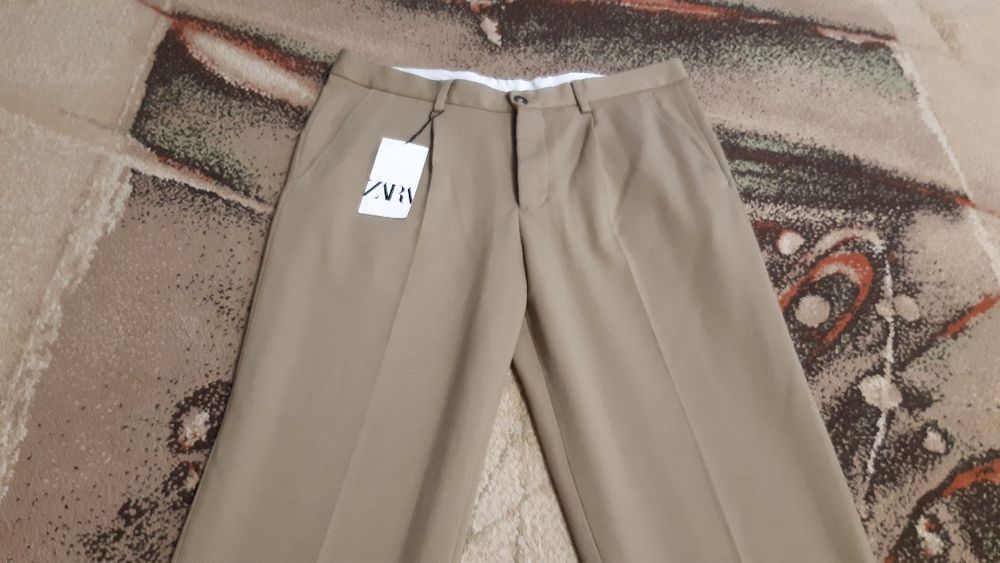 Spodnie Zara męskie.NOWE z metką za połowę ceny.Rozmiar 44.L-XL.
