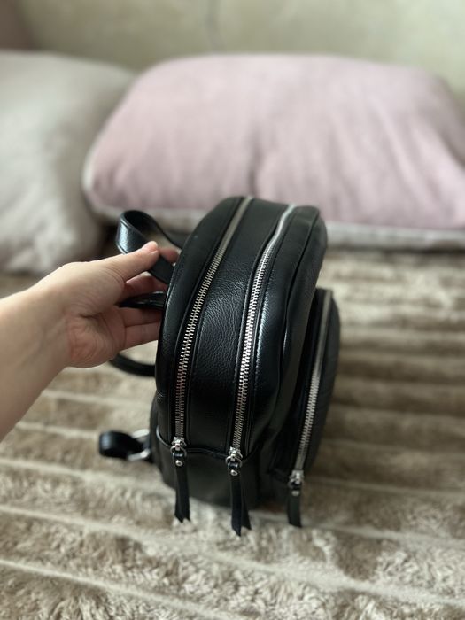 Рюкзак жіночий майже новий