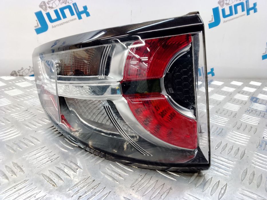 Фонарь левый в крыле LR079011 для Land Rover Discovery Sport L550 2014