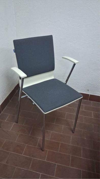 Krzesła Martela szare i żółte