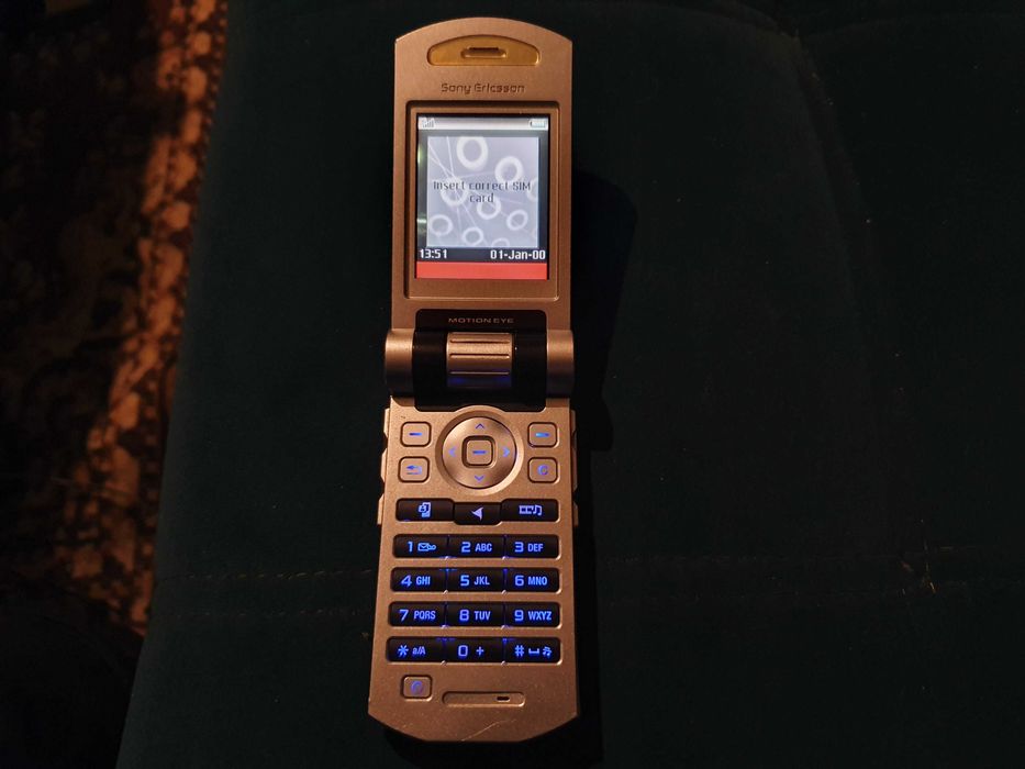 Telefon sony ericsson V800