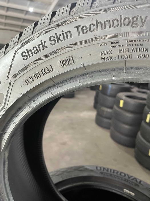 GS1972 Зимові шини 205/55r17 Uniroyal WinterExpert  комплект резина р17