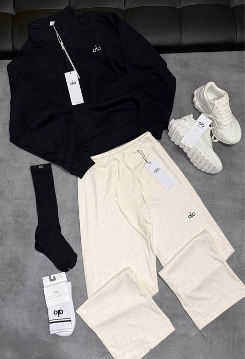 Спортивні штани Alo Yoga