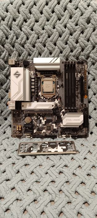 Продам комплект I7-11700+asrock B560 steel legend