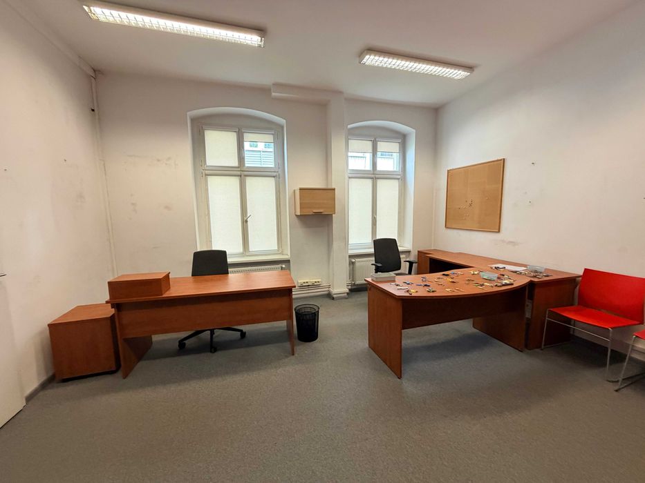 Lokal usługowy/biurowy do wynajęcia w centrum Lubina z parkingiem