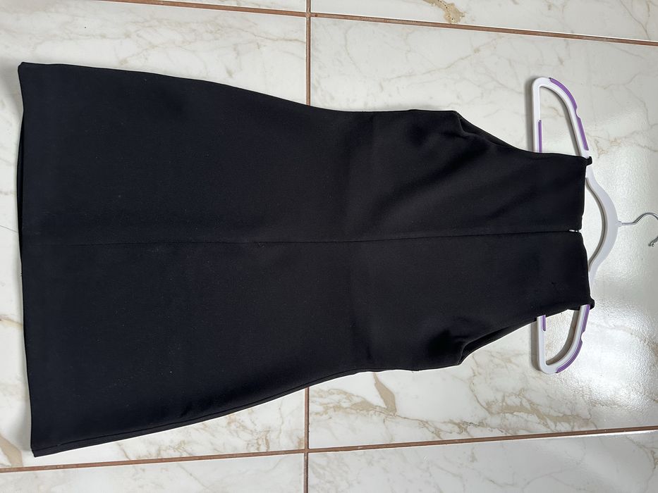 Плаття ZARA. На дівчину