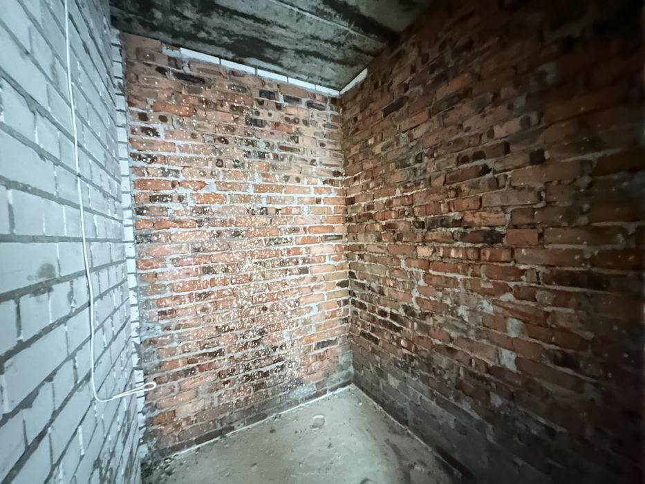 2 кім кв. новобудова вул.Стуса ( Чернишевського). Центр. 3 поверх