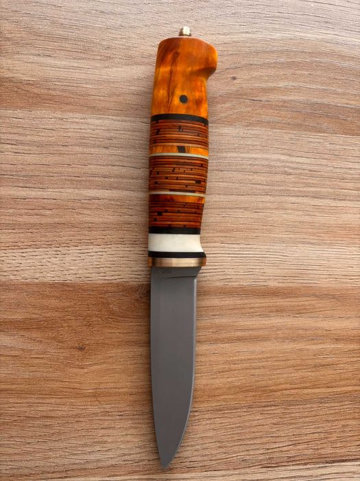 nóż myśliwski turystyczny