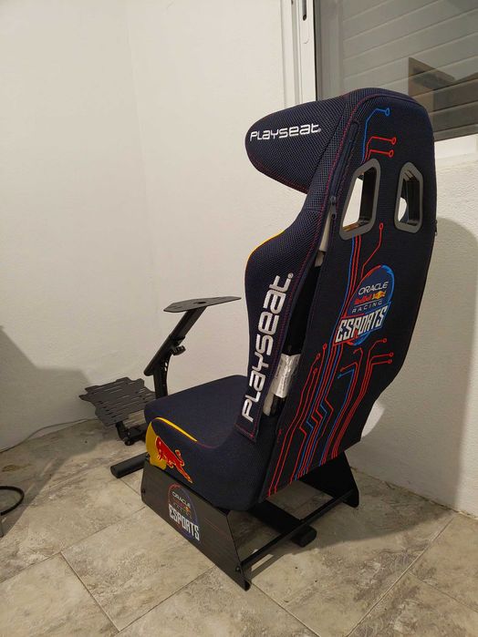Sim Racing Fanatec + Baquete Playseat Evolution Red Bull Racing