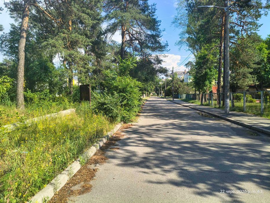 10 соток ДВРЗ Дарниця У лісі пров. Літинський 8  Приватизована