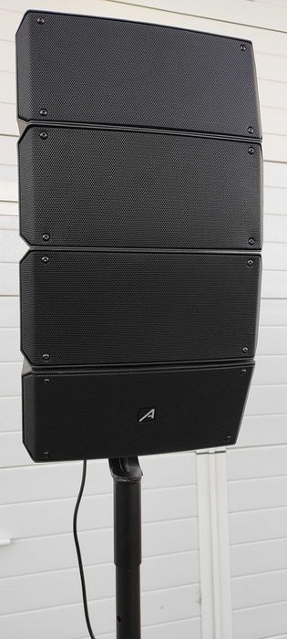 Line Array Seattle 500 Watts RMS c/ tripés novo c/ garantia e fatura