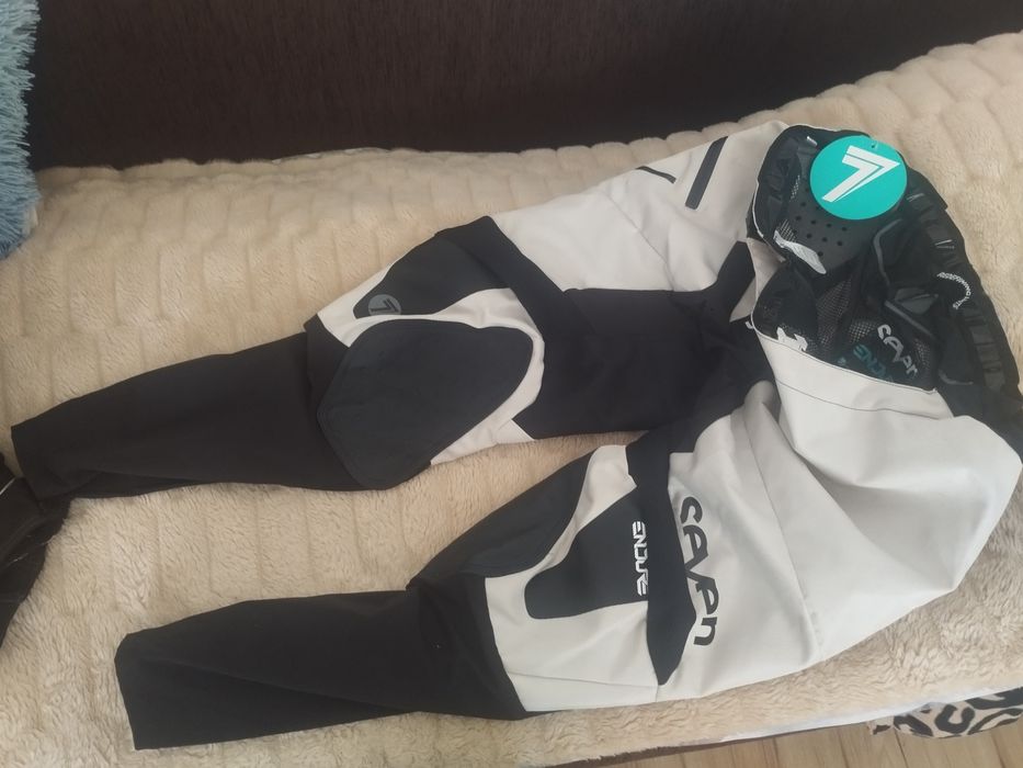 Komplet stroju na motocykl materiałowy