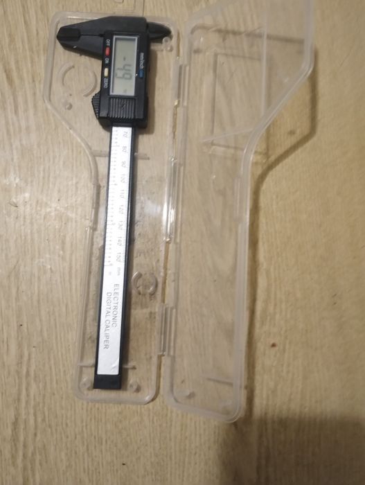 Штангенциркуль.єелектроний