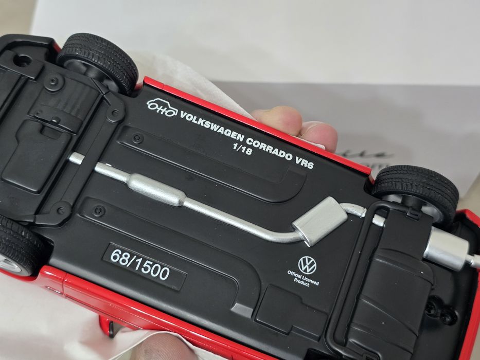 Miniatura 1/18 Volkswagen Corrado VR6