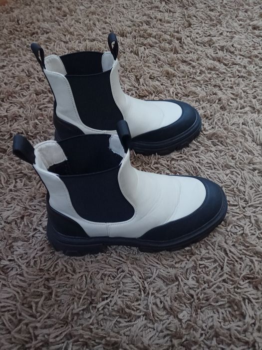 Buty młodzieżowe Sinsay rozmiar 37