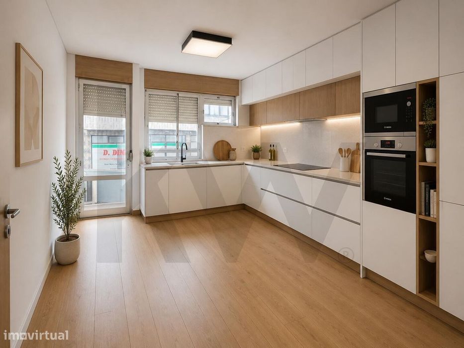 Escritório no 1º andar - possível de ser transformado em habitação