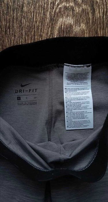 Жіночі спортивні лосини штани шорти Nike розмір S