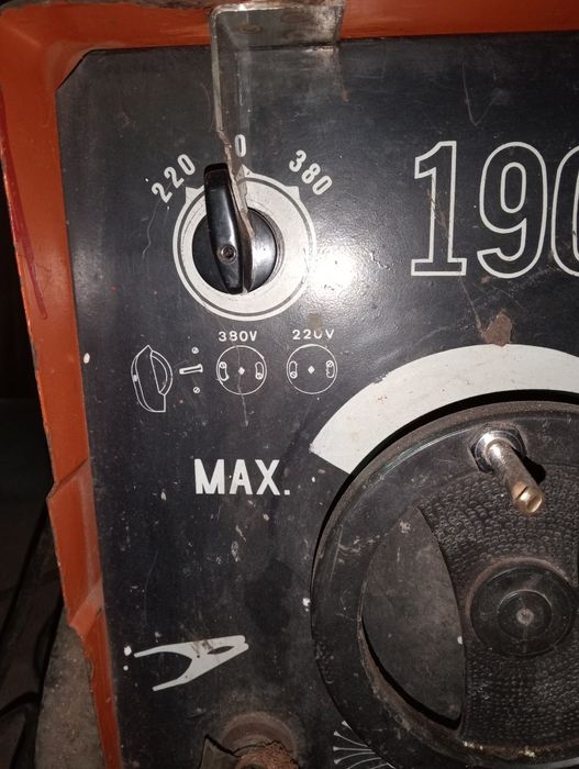 Máquina de soldar a eléctrodos