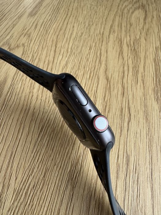 Apple Watch SE 2-го покоління 44 мм GPS + Cellular Black