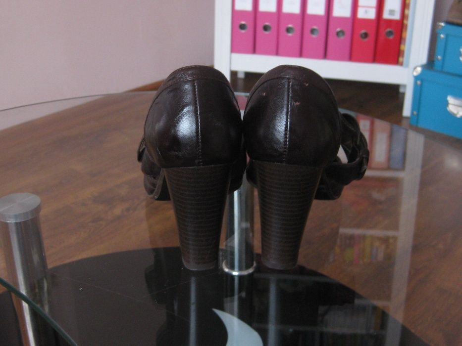 Czułenka skórzane rozmiar 38