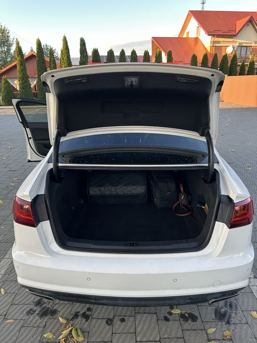 Audi a6c7 2017 року