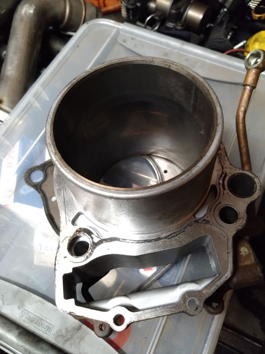 Cylinder tuleja polaris sportsman 2012 xp 550