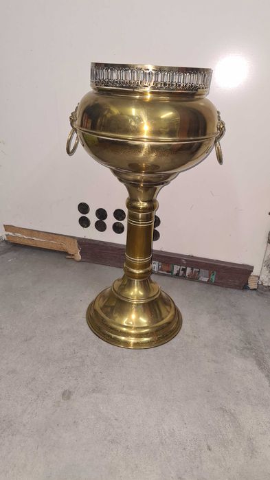 Jardineira de latão