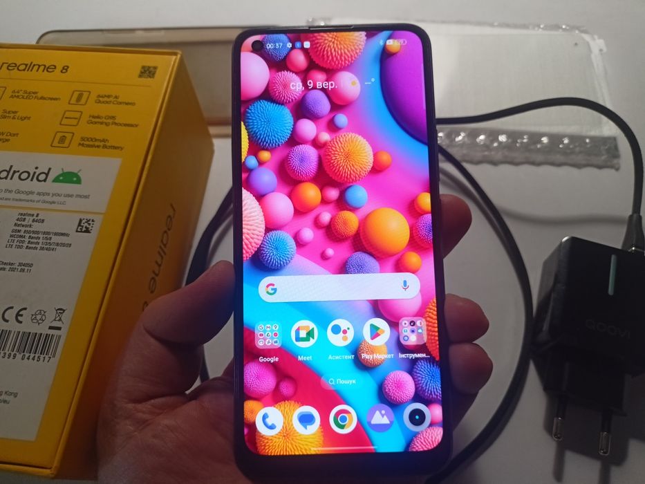 Realme 8 4/64 в гарному стані, повний комплект