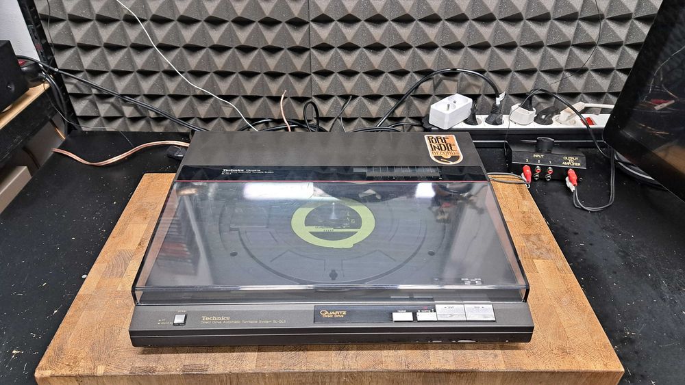 Gramofon Technics SL-QL5