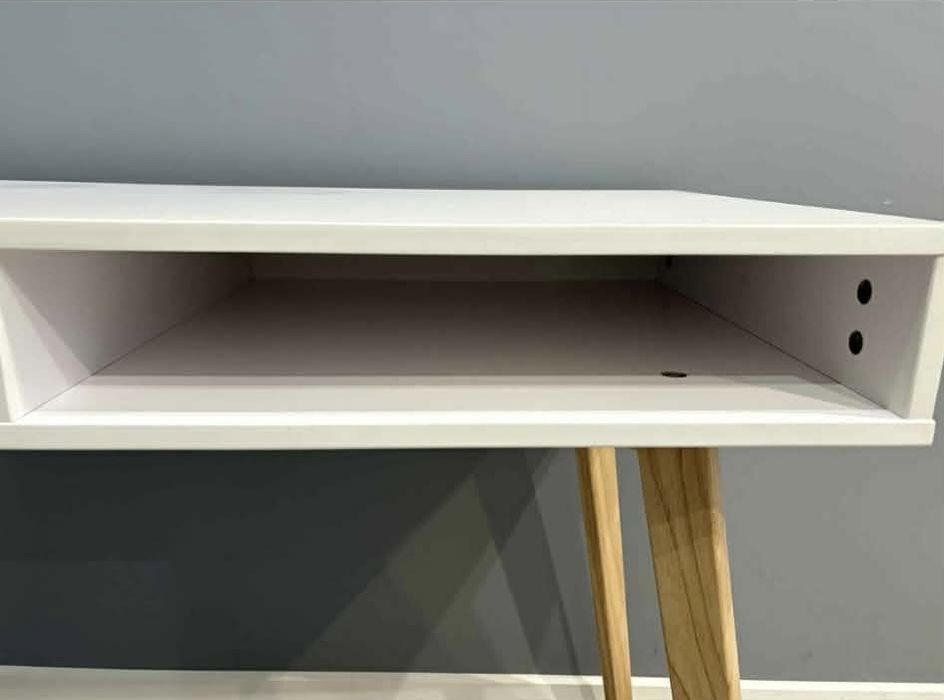 Biurko skandynawskie