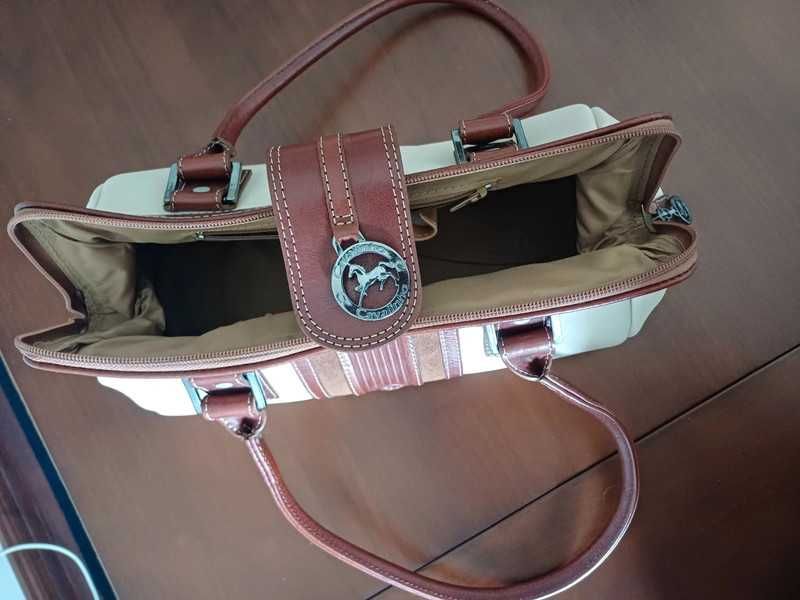 Mala de senhora - Marca CAVALINHO