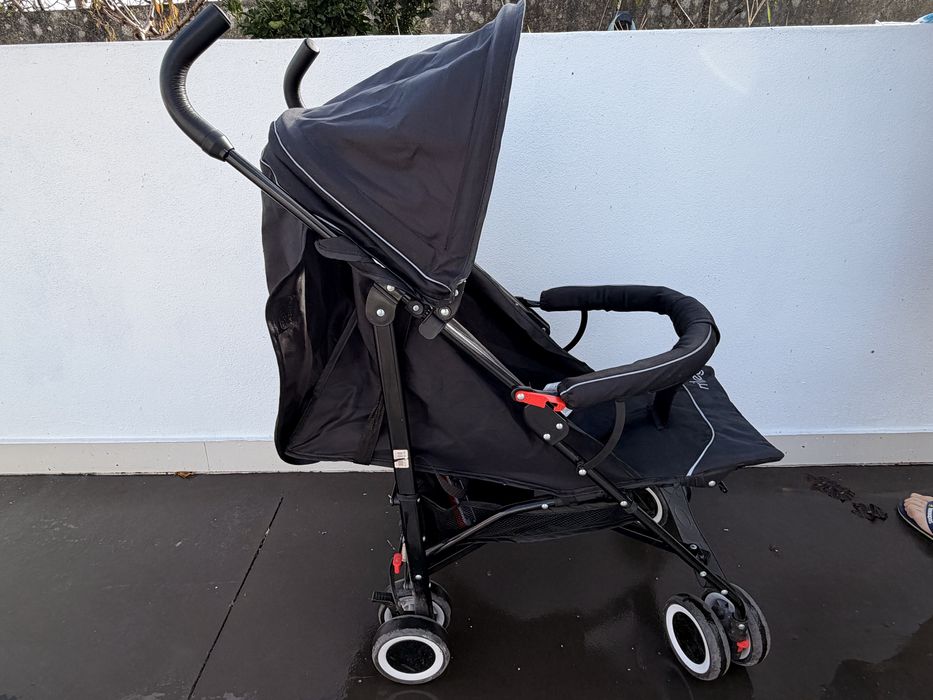 Carrinho bebe bebecar /ovo/ carrinho bengala e triciclo  de passeio.