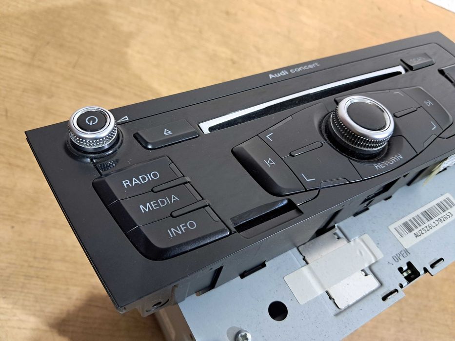 Radio AUDI Concert CD Panasonic A4 B8 A5 8T Q5 8R Lift Anglik
