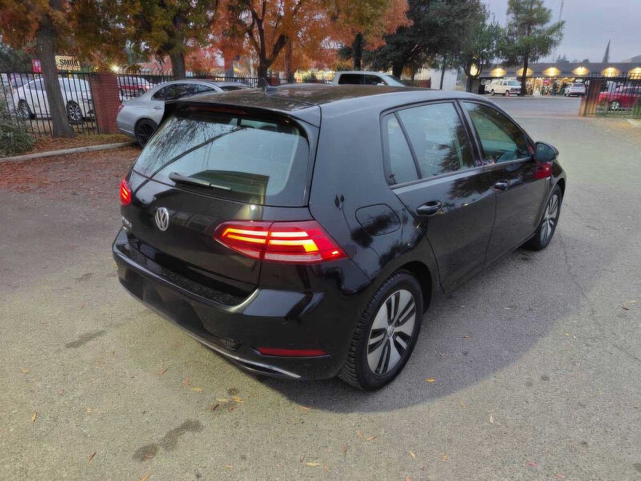 Volkswagen e-Golf SEL Premium      2019