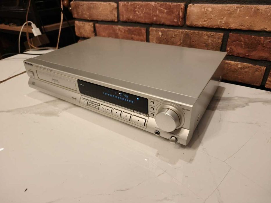 TECHNICS SL-PG540A ! Znakomity odtwarzacz CD ! Srebrny