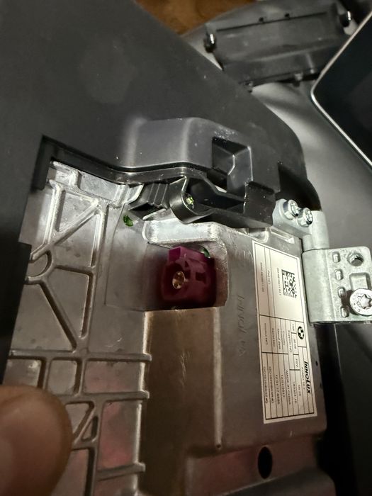 Bmw f15 g11 монітор