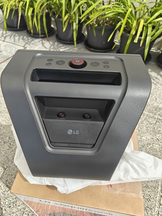 LG XBOOM Stage 301