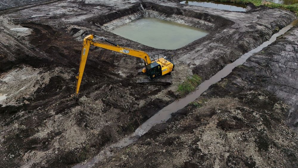 Kopanie czyszczenie stawów