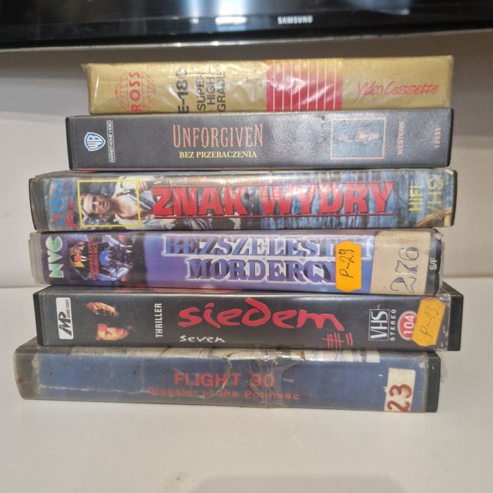 VHS - Różne filmy + pusta kaseta zapakowana
