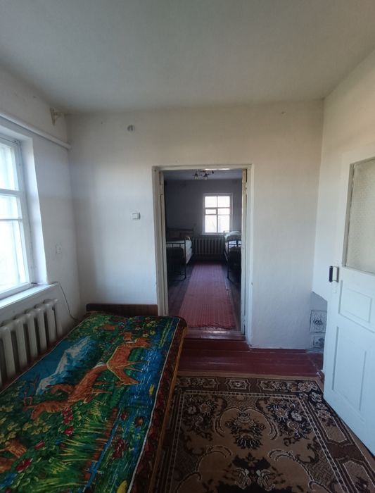 Продам цегляний будинок в селі Шкарівка